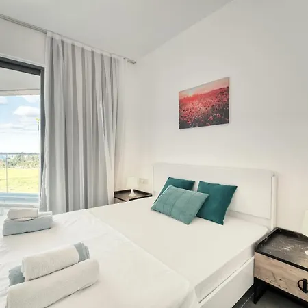 Aphrodite Beachfront Official Ghaziveran