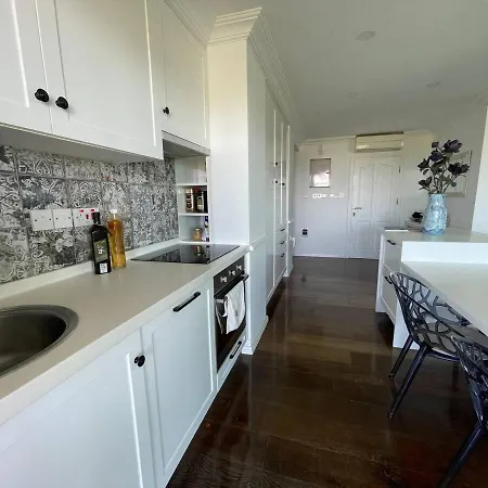 Hotel Aphrodite Beachfront Official Ghaziveran