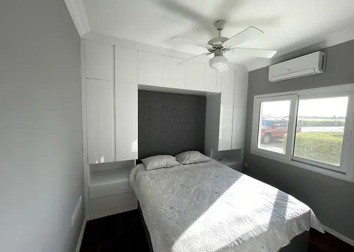 Hotel Aphrodite Beachfront Official Ghaziveran