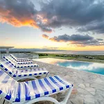 Aphrodite Beachfront Official Hotel 3*