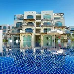 Aphrodite Beachfront Official Hotel 3*