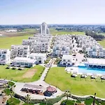 Aphrodite Beachfront Official Hotel 3*