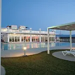 Aphrodite Beachfront Official Ghaziveran