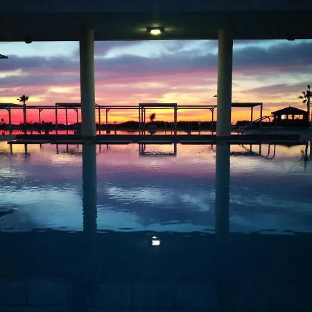 מלון Aphrodite Beachfront Official Ghaziveran