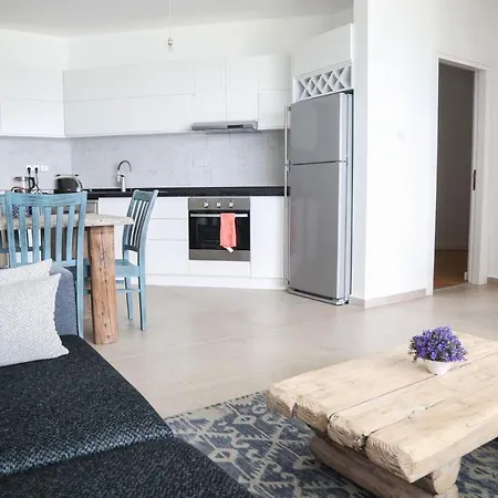 Aphrodite Beachfront Official 3* Καζιβερά