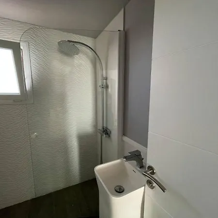 Aphrodite Beachfront Official 3* Ghaziveran