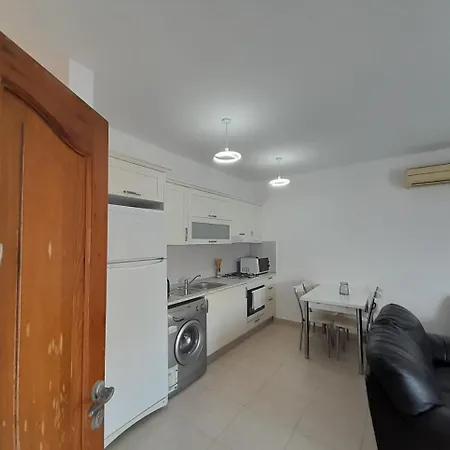 מלון Aphrodite Beachfront Official Ghaziveran