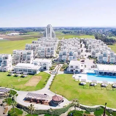 Aphrodite Beachfront Official Hotell 3*
