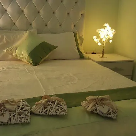 מלון Aphrodite Beachfront Official Ghaziveran
