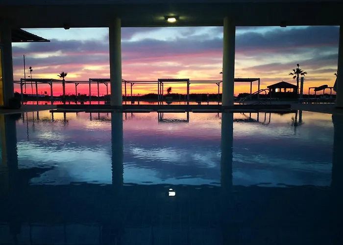 Hotel Aphrodite Beachfront Official Ghaziveran