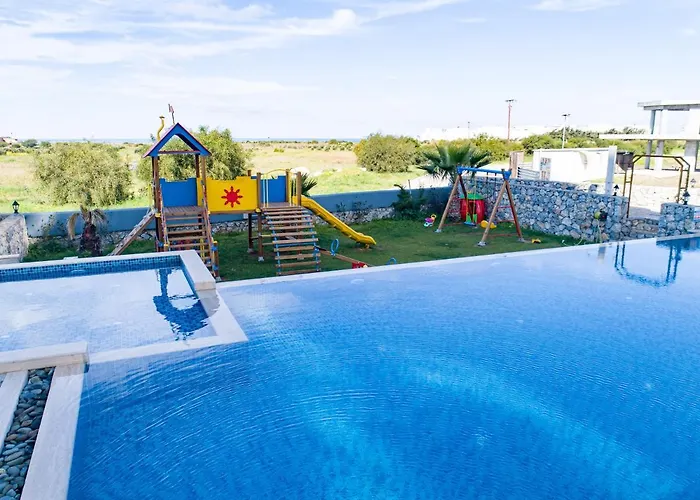 Aphrodite Beachfront Official Ghaziveran