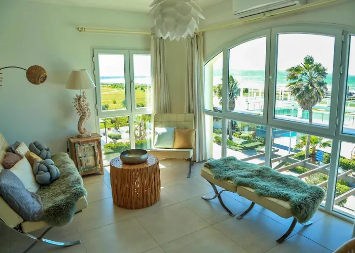 Aphrodite Beachfront Official Hotel 3*