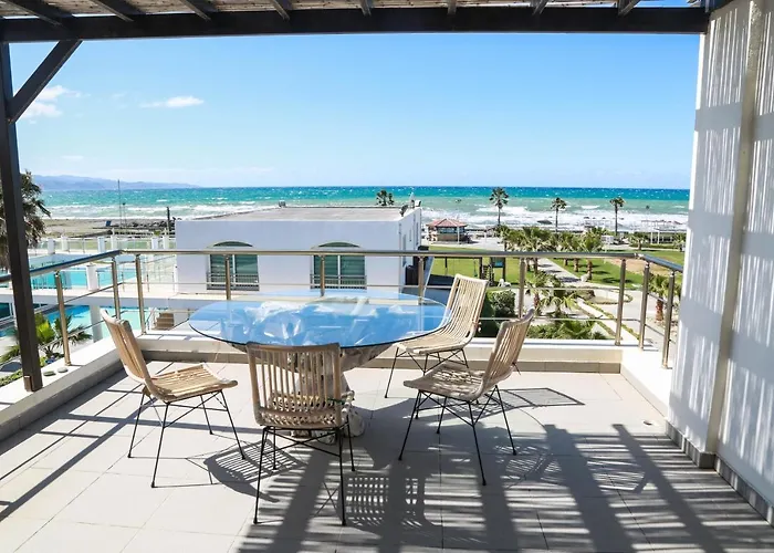 Aphrodite Beachfront Official 3* Ghaziveran