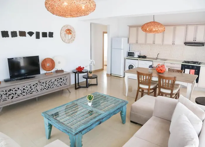 Aphrodite Beachfront Official Hotel