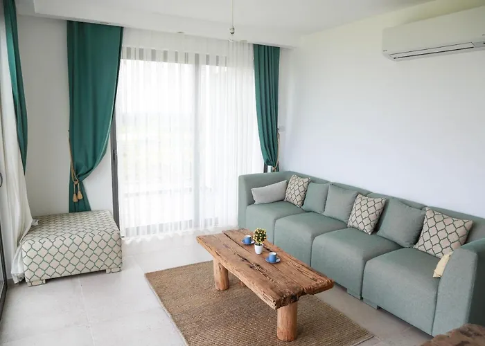 Aphrodite Beachfront Official Hotel 3*