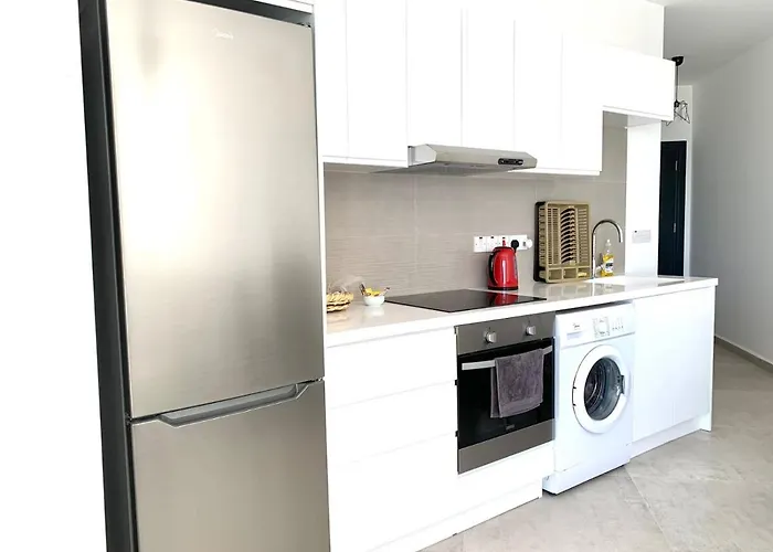 Aphrodite Beachfront Official 3* Ghaziveran