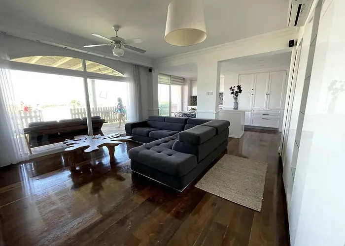 Aphrodite Beachfront Official 3* Ghaziveran