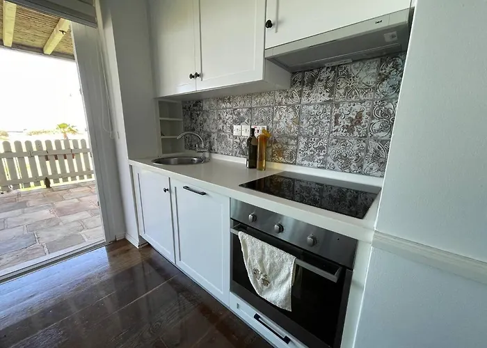 Hotel Aphrodite Beachfront Official 3*