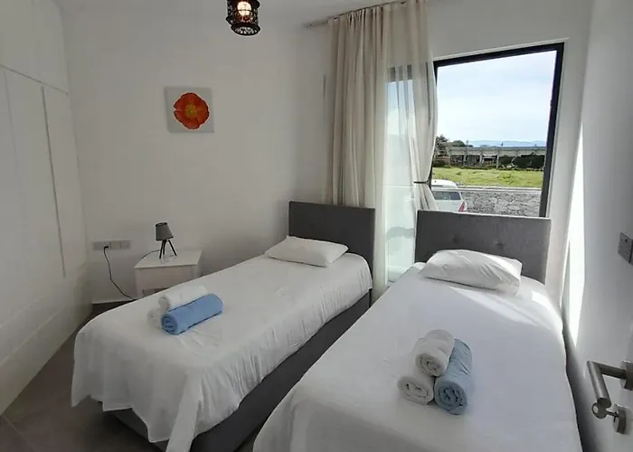 Aphrodite Beachfront Official Ghaziveran