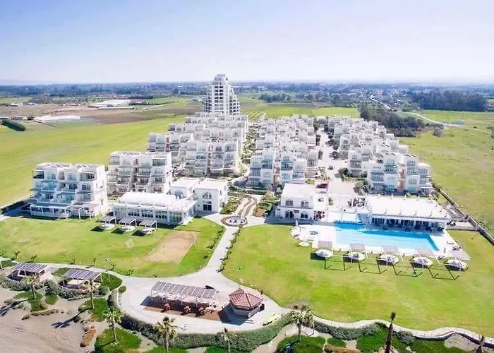 Aphrodite Beachfront Official Hotel 3*