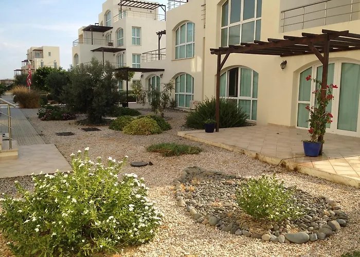 Aphrodite Beachfront Official Hotel