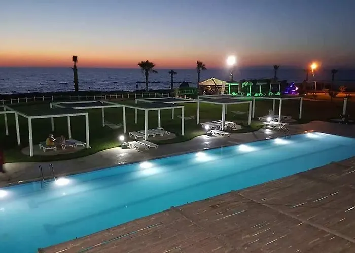 Aphrodite Beachfront Official Hotel