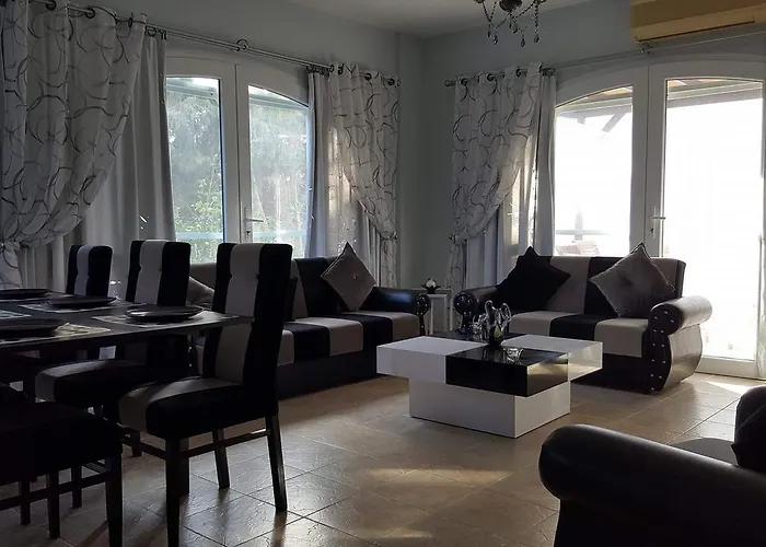 Hotel Aphrodite Beachfront Official